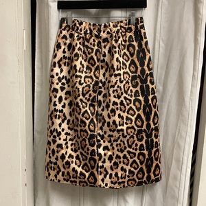 Leopard animal print A line pleated swing skirt with elastic and zipper. SM